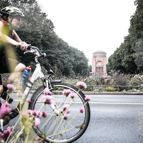 13.09.2026 - Stadtparktriathlon H.Heesch http://msf.ph/oto/10347339 13.09.2026 11:11:59 Radfahren 423, 603 meine-sportfotos.de