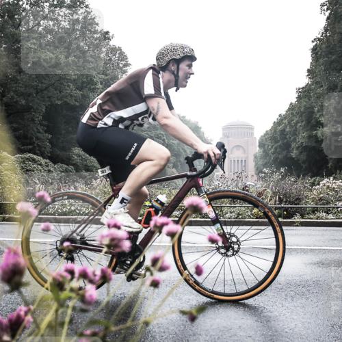 13.09.2026 - Stadtparktriathlon H.Heesch http://msf.ph/oto/10347366 13.09.2026 10:03:24 Radfahren 255, 270, 302, 335 meine-sportfotos.de