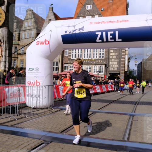 13.09.2026 - 21. swb-Marathon Bremen Tim E. http://msf.ph/oto/10347368 13.09.2026 11:18:24 Ziel 10191, 10192, 10459, 10513, 10713, 11482, 11808, 11829, 11943, 12177, 12178 meine-sportfotos.de