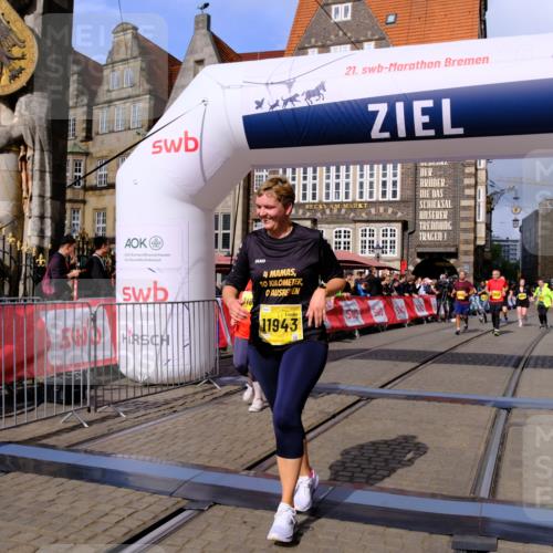 13.09.2026 - 21. swb-Marathon Bremen Tim E. http://msf.ph/oto/10347387 13.09.2026 11:18:25 Ziel 10191, 10192, 10459, 10513, 10713, 11482, 11808, 11829, 11943, 12177, 12178 meine-sportfotos.de