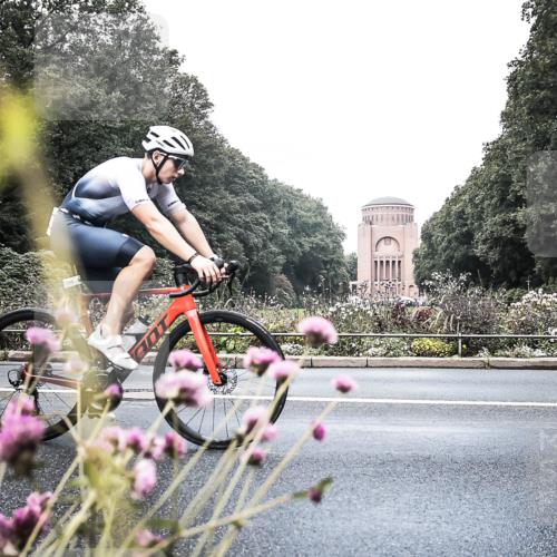 13.09.2026 - Stadtparktriathlon H.Heesch http://msf.ph/oto/10347407 13.09.2026 11:13:06 Radfahren 633, 644 meine-sportfotos.de