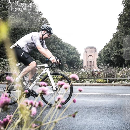 13.09.2026 - Stadtparktriathlon H.Heesch http://msf.ph/oto/10347410 13.09.2026 11:13:10 Radfahren 556, 560, 633, 644 meine-sportfotos.de