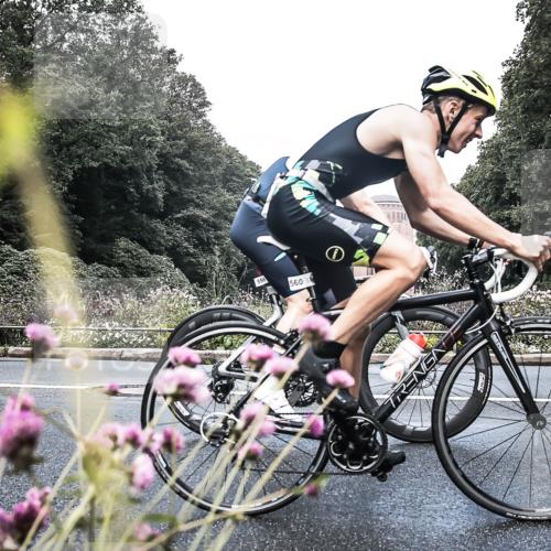 13.09.2026 - Stadtparktriathlon H.Heesch http://msf.ph/oto/10347414 13.09.2026 11:13:11 Radfahren 556, 560, 630, 633 meine-sportfotos.de