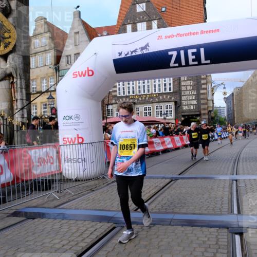 13.09.2026 - 21. swb-Marathon Bremen Tim E. http://msf.ph/oto/10347446 13.09.2026 11:18:40 Ziel 10176, 10191, 10192, 10459, 10513, 10535, 10651, 10895, 12177, 12178 meine-sportfotos.de