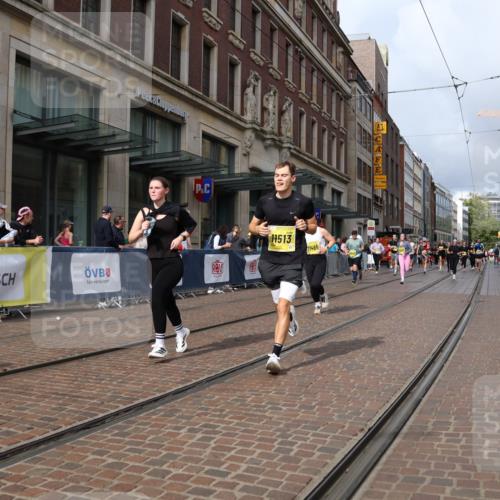 13.09.2026 - 21. swb-Marathon Bremen Strokosch-Dieckow http://msf.ph/oto/10347483 13.09.2026 11:10:43 Ziel 10148, 10163, 10313, 10461, 10462, 10527, 10547, 10644, 10653, 10792, 10841, 11043, 11062, 11141, 11237, 11335, 11465, 11483, 11679, 11691, 11756, 11993, 12396, 12401, 12507, 10002, 10169, 10247, 10422, 10461, 10462, 10706, 10719, 10768, 10791, 10890, 10911, 11047, 11283, 11298, 11300, 11309, 11327, 11513, 11583, 11736, 11846, 11957, 11982, 12183, 12227, 12454, 12550 meine-sportfotos.de