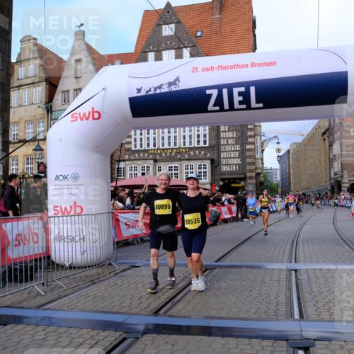 13.09.2026 - 21. swb-Marathon Bremen Tim E. http://msf.ph/oto/10347498 13.09.2026 11:18:43 Ziel 10176, 10192, 10194, 10535, 10600, 10651, 10895, 10899 meine-sportfotos.de