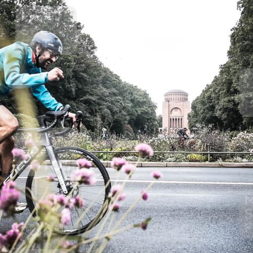 13.09.2026 - Stadtparktriathlon H.Heesch http://msf.ph/oto/10347506 13.09.2026 11:14:13 Radfahren 590, 614 meine-sportfotos.de