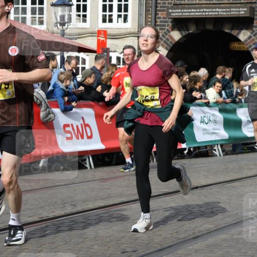 13.09.2026 - 21. swb-Marathon Bremen Strokosch-Dieckow http://msf.ph/oto/10347536 13.09.2026 10:53:35 Ziel 10284, 10448, 10585, 10757, 10780, 11012, 11168, 11379, 12040, 12170, 12275, 12398, 12461, 10141, 10174, 10227, 10478, 10684, 10685, 10838, 10905, 11489, 11502, 11596, 11950, 12331, 12341, 12405, 12492, 12515, 13597 meine-sportfotos.de