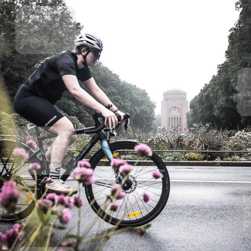 13.09.2026 - Stadtparktriathlon H.Heesch http://msf.ph/oto/10347556 13.09.2026 10:07:05 Radfahren 217, 284, 304, 339 meine-sportfotos.de