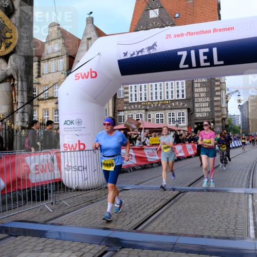 13.09.2026 - 21. swb-Marathon Bremen Tim E. http://msf.ph/oto/10347567 13.09.2026 11:18:50 Ziel 10176, 10194, 10535, 10600, 10651, 10895, 10899, 10997, 12371, 12561 meine-sportfotos.de