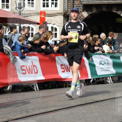 13.09.2026 - 21. swb-Marathon Bremen Strokosch-Dieckow http://msf.ph/oto/10347569 13.09.2026 10:53:37 Ziel 10448, 10585, 10757, 10780, 10821, 11012, 11168, 11379, 12040, 12170, 12275, 12398, 12461, 10141, 10174, 10227, 10255, 10478, 10684, 10685, 10838, 10905, 11489, 11502, 11596, 11950, 12331, 12341, 12405, 12492, 12515, 13597 meine-sportfotos.de