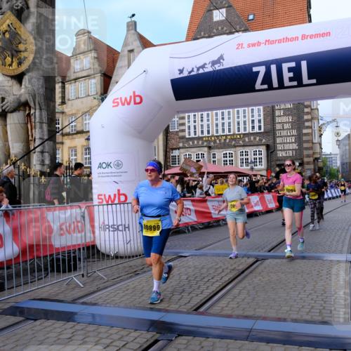 13.09.2026 - 21. swb-Marathon Bremen Tim E. http://msf.ph/oto/10347576 13.09.2026 11:18:50 Ziel 10176, 10194, 10535, 10600, 10651, 10895, 10899, 10997, 12371, 12561 meine-sportfotos.de