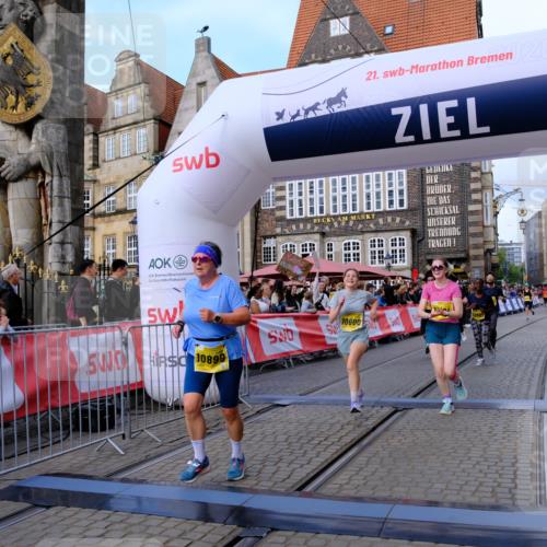 13.09.2026 - 21. swb-Marathon Bremen Tim E. http://msf.ph/oto/10347594 13.09.2026 11:18:50 Ziel 10176, 10194, 10535, 10600, 10651, 10895, 10899, 10997, 12371, 12561 meine-sportfotos.de