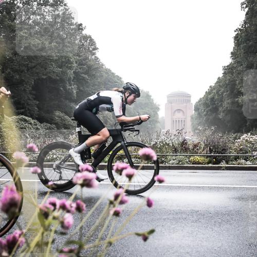 13.09.2026 - Stadtparktriathlon H.Heesch http://msf.ph/oto/10347602 13.09.2026 10:08:49 Radfahren 216, 218, 301, 340 meine-sportfotos.de