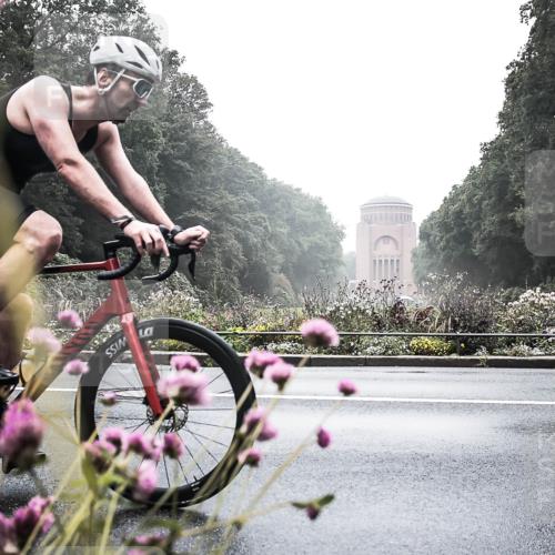 13.09.2026 - Stadtparktriathlon H.Heesch http://msf.ph/oto/10347606 13.09.2026 10:08:52 Radfahren 216, 218, 236, 301, 340 meine-sportfotos.de