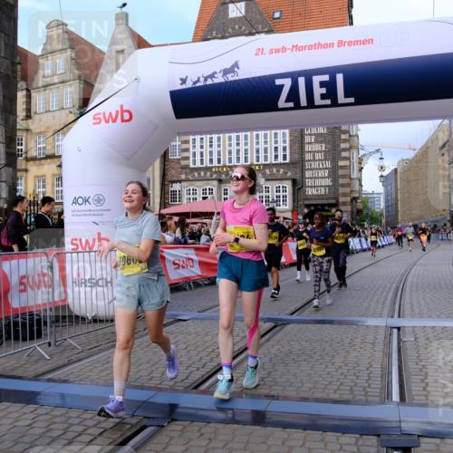 13.09.2026 - 21. swb-Marathon Bremen Tim E. http://msf.ph/oto/10347610 13.09.2026 11:18:51 Ziel 10176, 10194, 10535, 10600, 10895, 10899, 10997, 12371, 12422, 12561 meine-sportfotos.de