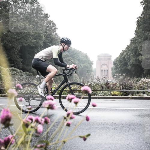 13.09.2026 - Stadtparktriathlon H.Heesch http://msf.ph/oto/10347630 13.09.2026 10:09:03 Radfahren 241, 244, 279, 289, 327 meine-sportfotos.de