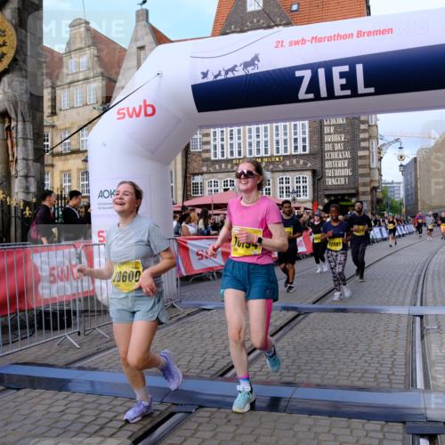 13.09.2026 - 21. swb-Marathon Bremen Tim E. http://msf.ph/oto/10347631 13.09.2026 11:18:51 Ziel 10176, 10194, 10535, 10600, 10895, 10899, 10997, 12371, 12422, 12561 meine-sportfotos.de