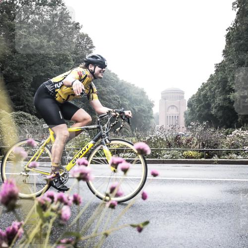 13.09.2026 - Stadtparktriathlon H.Heesch http://msf.ph/oto/10347652 13.09.2026 10:09:32 Radfahren 211 meine-sportfotos.de