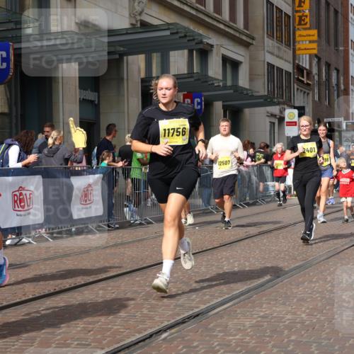 13.09.2026 - 21. swb-Marathon Bremen Strokosch-Dieckow http://msf.ph/oto/10347656 13.09.2026 11:10:50 Ziel 10313, 10419, 10527, 10611, 10644, 10653, 10792, 10841, 11043, 11062, 11141, 11231, 11237, 11458, 11483, 11679, 11691, 11745, 11993, 12148, 12396, 12401, 12507, 10148, 10163, 10247, 10422, 10461, 10462, 10547, 10768, 10911, 11043, 11047, 11283, 11298, 11300, 11309, 11327, 11335, 11465, 11513, 11583, 11736, 11756, 11846, 12183 meine-sportfotos.de