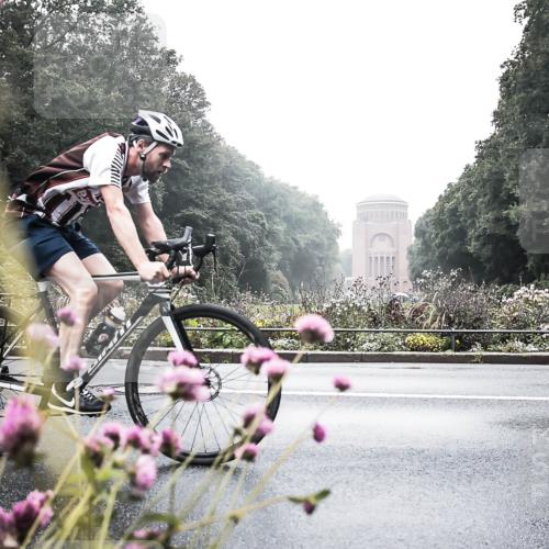13.09.2026 - Stadtparktriathlon H.Heesch http://msf.ph/oto/10347658 13.09.2026 10:09:42 Radfahren 249, 317 meine-sportfotos.de