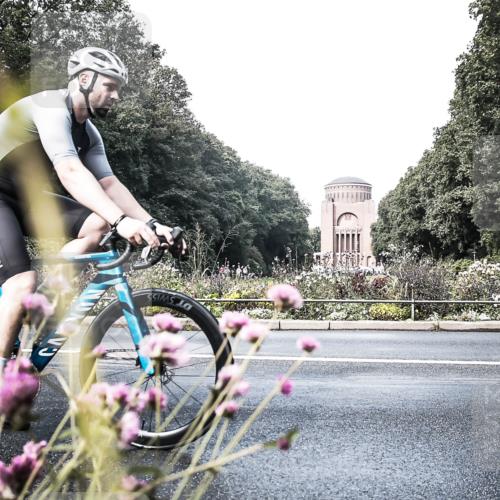 13.09.2026 - Stadtparktriathlon H.Heesch http://msf.ph/oto/10347671 13.09.2026 11:17:11 Radfahren 626, 657 meine-sportfotos.de