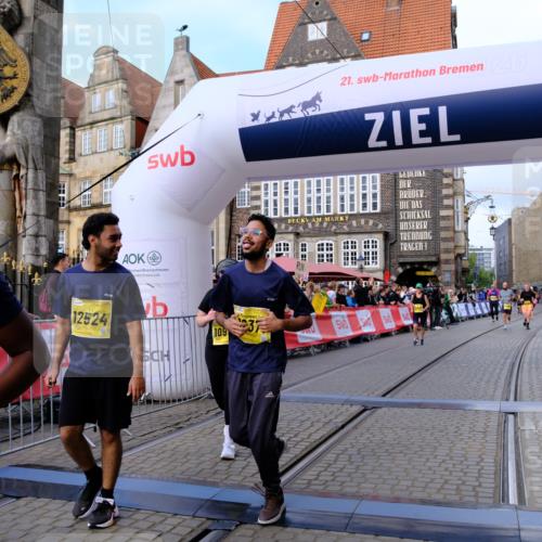 13.09.2026 - 21. swb-Marathon Bremen Tim E. http://msf.ph/oto/10347696 13.09.2026 11:18:55 Ziel 10176, 10194, 10264, 10568, 10600, 10899, 10997, 11443, 12371, 12422, 12561 meine-sportfotos.de