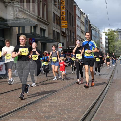 13.09.2026 - 21. swb-Marathon Bremen Strokosch-Dieckow http://msf.ph/oto/10347708 13.09.2026 11:10:52 Ziel 10313, 10419, 10527, 10611, 10644, 10653, 10841, 11062, 11141, 11231, 11237, 11458, 11483, 11679, 11691, 11745, 11993, 12148, 12396, 12401, 12507, 10148, 10163, 10247, 10422, 10461, 10462, 10547, 10768, 10792, 10911, 11043, 11047, 11283, 11298, 11300, 11309, 11327, 11335, 11465, 11513, 11583, 11736, 11756, 11846, 12183 meine-sportfotos.de