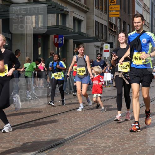 13.09.2026 - 21. swb-Marathon Bremen Strokosch-Dieckow http://msf.ph/oto/10347726 13.09.2026 11:10:53 Ziel 10313, 10419, 10527, 10611, 10644, 10653, 10841, 11062, 11141, 11231, 11237, 11458, 11483, 11679, 11691, 11745, 11993, 12126, 12148, 12396, 12401, 12507, 10148, 10163, 10461, 10462, 10547, 10768, 10792, 10911, 11043, 11047, 11283, 11298, 11300, 11309, 11327, 11335, 11465, 11513, 11583, 11736, 11756, 11846, 12183 meine-sportfotos.de