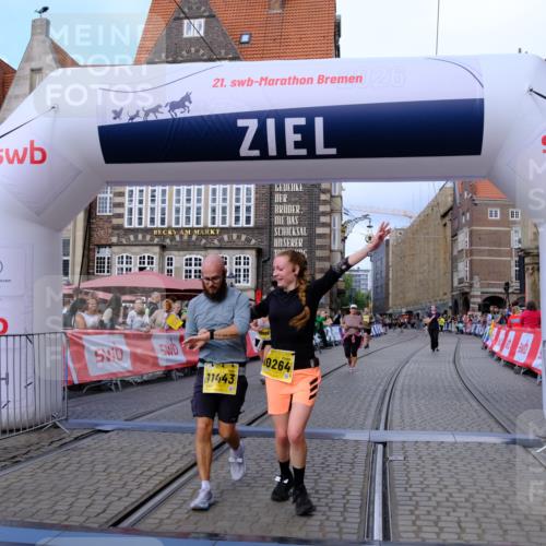 13.09.2026 - 21. swb-Marathon Bremen Tim E. http://msf.ph/oto/10347731 13.09.2026 11:19:03 Ziel 10005, 10264, 10344, 10568, 10997, 11443, 11629, 11794, 12090, 12371, 12422, 12561 meine-sportfotos.de
