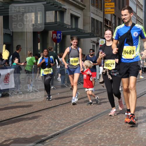 13.09.2026 - 21. swb-Marathon Bremen Strokosch-Dieckow http://msf.ph/oto/10347735 13.09.2026 11:10:53 Ziel 10313, 10419, 10527, 10611, 10644, 10653, 10841, 11062, 11141, 11231, 11237, 11458, 11483, 11679, 11691, 11745, 11993, 12126, 12148, 12396, 12401, 12507, 10148, 10163, 10461, 10462, 10547, 10768, 10792, 10911, 11043, 11047, 11283, 11298, 11300, 11309, 11327, 11335, 11465, 11513, 11583, 11736, 11756, 11846, 12183 meine-sportfotos.de
