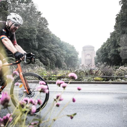 13.09.2026 - Stadtparktriathlon H.Heesch http://msf.ph/oto/10347745 13.09.2026 10:11:29 Radfahren 253, 271, 273, 296, 324, 343 meine-sportfotos.de