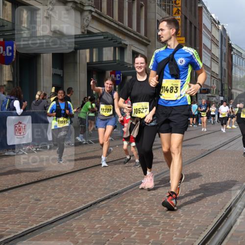13.09.2026 - 21. swb-Marathon Bremen Strokosch-Dieckow http://msf.ph/oto/10347754 13.09.2026 11:10:54 Ziel 10313, 10419, 10527, 10611, 10644, 10653, 10841, 11036, 11062, 11141, 11216, 11231, 11237, 11458, 11483, 11679, 11691, 11745, 11870, 11993, 12126, 12148, 12396, 12401, 12507, 10148, 10163, 10461, 10462, 10547, 10768, 10792, 10841, 10911, 11043, 11047, 11237, 11283, 11298, 11309, 11327, 11335, 11465, 11513, 11583, 11736, 11756, 11846, 12183 meine-sportfotos.de