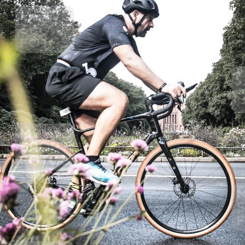 13.09.2026 - Stadtparktriathlon H.Heesch http://msf.ph/oto/10347767 13.09.2026 11:17:41 Radfahren 660, 752, 814, 1797 meine-sportfotos.de