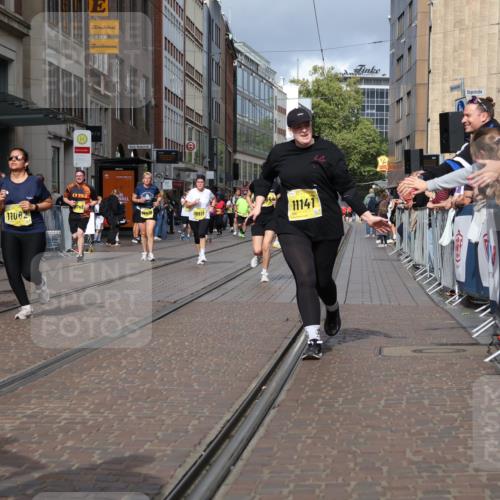 13.09.2026 - 21. swb-Marathon Bremen Strokosch-Dieckow http://msf.ph/oto/10347771 13.09.2026 11:10:56 Ziel 10313, 10419, 10527, 10611, 10644, 11036, 11062, 11141, 11216, 11231, 11458, 11483, 11679, 11691, 11745, 11870, 12126, 12148, 12396, 12401, 12464, 12507, 10148, 10163, 10461, 10462, 10547, 10653, 10792, 10841, 10911, 11043, 11047, 11237, 11309, 11327, 11335, 11465, 11513, 11583, 11736, 11756, 11846, 11993 meine-sportfotos.de