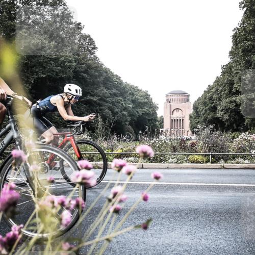 13.09.2026 - Stadtparktriathlon H.Heesch http://msf.ph/oto/10347782 13.09.2026 11:17:51 Radfahren 555, 810, 1798 meine-sportfotos.de