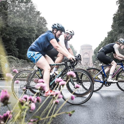 13.09.2026 - Stadtparktriathlon H.Heesch http://msf.ph/oto/10347784 13.09.2026 10:12:04 Radfahren 213, 256, 300, 305, 333, 334, 335 meine-sportfotos.de