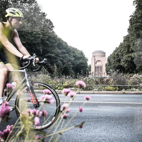 13.09.2026 - Stadtparktriathlon H.Heesch http://msf.ph/oto/10347786 13.09.2026 11:17:55 Radfahren 655, 766, 1798 meine-sportfotos.de