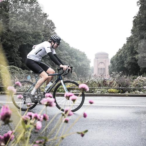 13.09.2026 - Stadtparktriathlon H.Heesch http://msf.ph/oto/10347793 13.09.2026 10:12:08 Radfahren 298, 312, 332, 335 meine-sportfotos.de