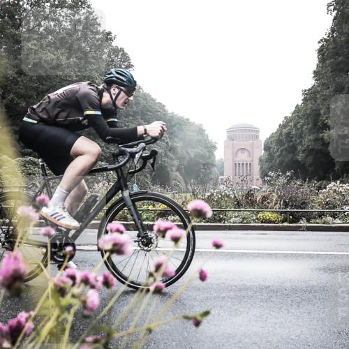13.09.2026 - Stadtparktriathlon H.Heesch http://msf.ph/oto/10347804 13.09.2026 10:12:23 Radfahren 225, 237, 260, 262, 264 meine-sportfotos.de