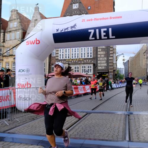 13.09.2026 - 21. swb-Marathon Bremen Tim E. http://msf.ph/oto/10347808 13.09.2026 11:19:09 Ziel 10005, 10202, 10264, 10344, 10524, 10568, 11443, 11629, 11794, 12090, 12422 meine-sportfotos.de