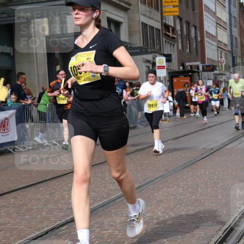 13.09.2026 - 21. swb-Marathon Bremen Strokosch-Dieckow http://msf.ph/oto/10347837 13.09.2026 11:11:00 Ziel 10313, 10419, 10611, 10644, 11036, 11062, 11141, 11216, 11231, 11458, 11679, 11745, 11870, 12126, 12148, 12220, 12396, 12464, 12507, 12508, 10148, 10163, 10461, 10462, 10527, 10547, 10653, 10792, 10841, 10911, 11043, 11047, 11237, 11309, 11327, 11335, 11465, 11483, 11513, 11583, 11691, 11756, 11846, 11993, 12401 meine-sportfotos.de