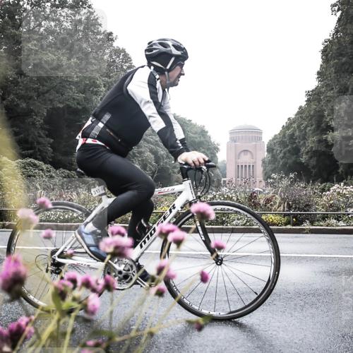 13.09.2026 - Stadtparktriathlon H.Heesch http://msf.ph/oto/10347891 13.09.2026 10:13:37 Radfahren 242, 313, 321, 328 meine-sportfotos.de