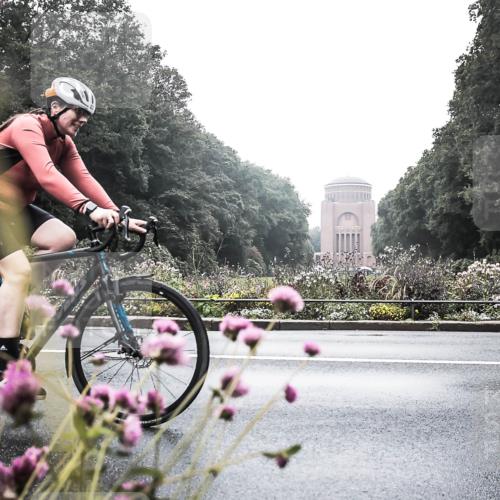 13.09.2026 - Stadtparktriathlon H.Heesch http://msf.ph/oto/10347905 13.09.2026 10:13:58 Radfahren 231, 239 meine-sportfotos.de