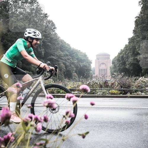 13.09.2026 - Stadtparktriathlon H.Heesch http://msf.ph/oto/10347931 13.09.2026 10:14:24 Radfahren 299, 320 meine-sportfotos.de