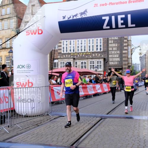 13.09.2026 - 21. swb-Marathon Bremen Tim E. http://msf.ph/oto/10347936 13.09.2026 11:19:36 Ziel 10004, 10629, 10933, 11050, 11760, 12224, 12462 meine-sportfotos.de