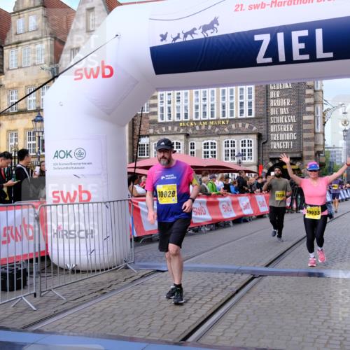 13.09.2026 - 21. swb-Marathon Bremen Tim E. http://msf.ph/oto/10347953 13.09.2026 11:19:36 Ziel 10004, 10629, 10933, 11050, 11760, 12224, 12462 meine-sportfotos.de