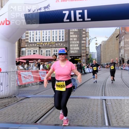 13.09.2026 - 21. swb-Marathon Bremen Tim E. http://msf.ph/oto/10347996 13.09.2026 11:19:38 Ziel 10004, 10629, 10933, 11050, 11760, 12224, 12462 meine-sportfotos.de