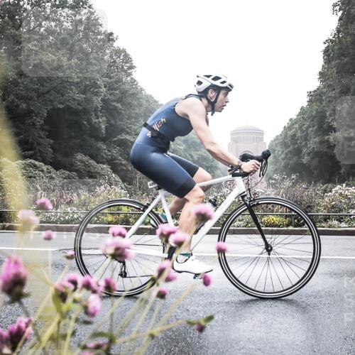13.09.2026 - Stadtparktriathlon H.Heesch http://msf.ph/oto/10348000 13.09.2026 10:15:41 Radfahren 218, 329, 409 meine-sportfotos.de