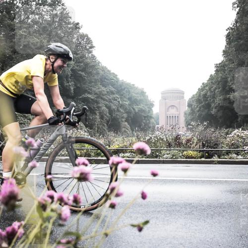 13.09.2026 - Stadtparktriathlon H.Heesch http://msf.ph/oto/10348003 13.09.2026 10:15:47 Radfahren 263, 295, 327 meine-sportfotos.de